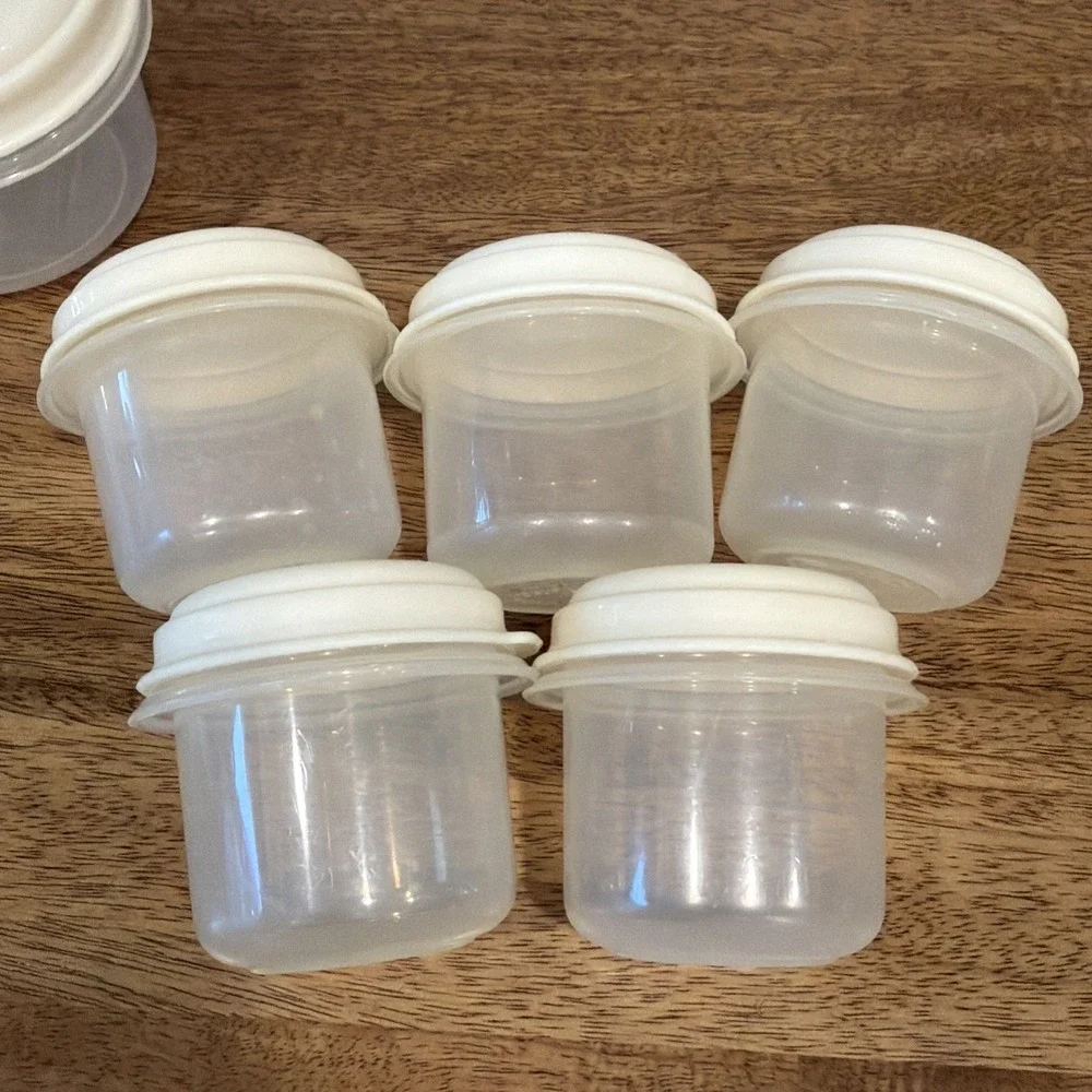 Vintage Rubbermaid Servin Saver Containers (1) 1 Cup #6 & (5) 1/2 Cup #0 Almond